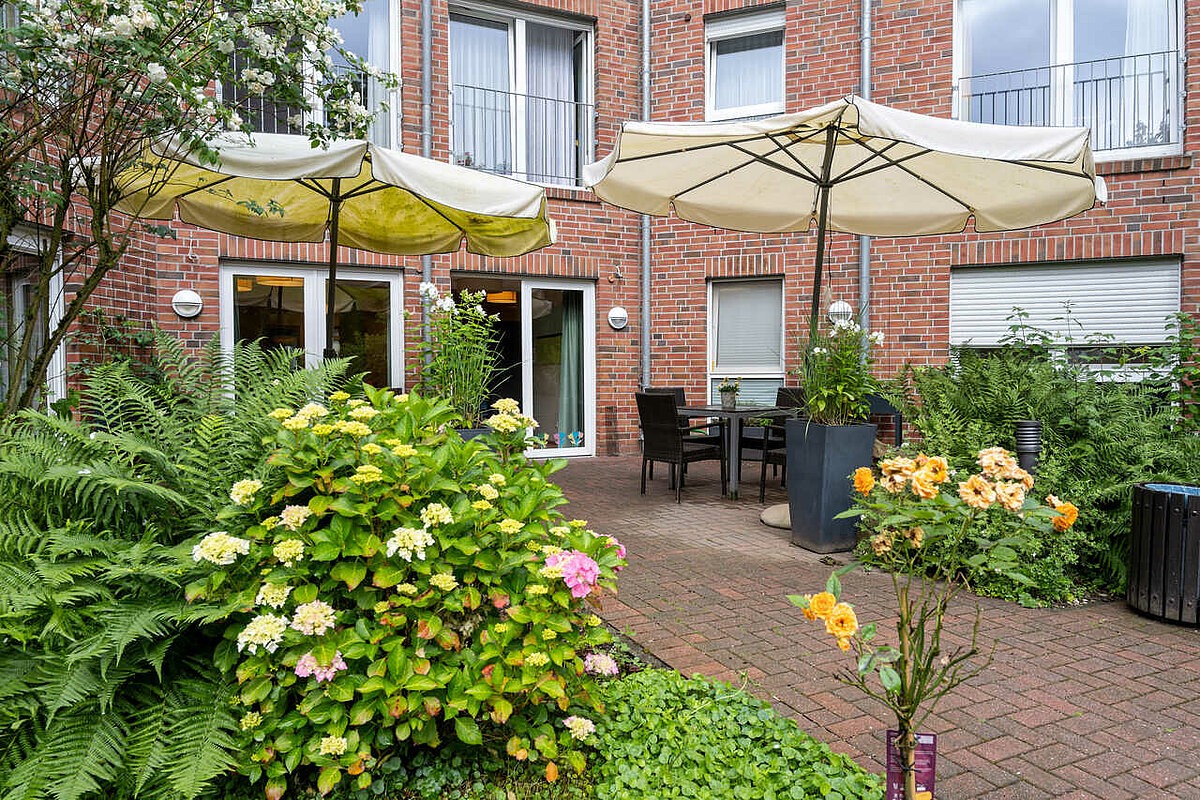 Terrasse und Garten im Seniorenzentrum Am Solebad